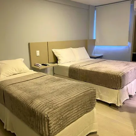 Blue Hotel-3